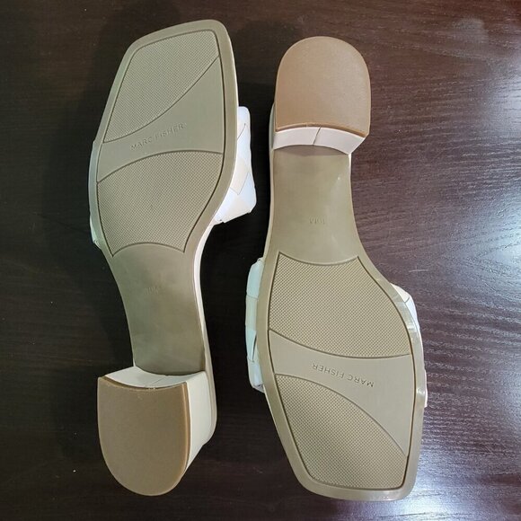 Marc Fisher Casper Block Heel Sandal (Women) -10M - Picture 3 of 4